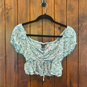 Women’s Trendy Puff Sleeve Sage Green Floral Crop Top
